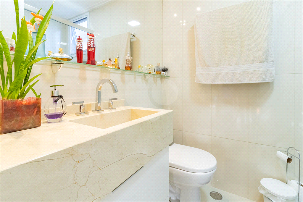 APARTAMENTO em VILA ANASTÁCIO