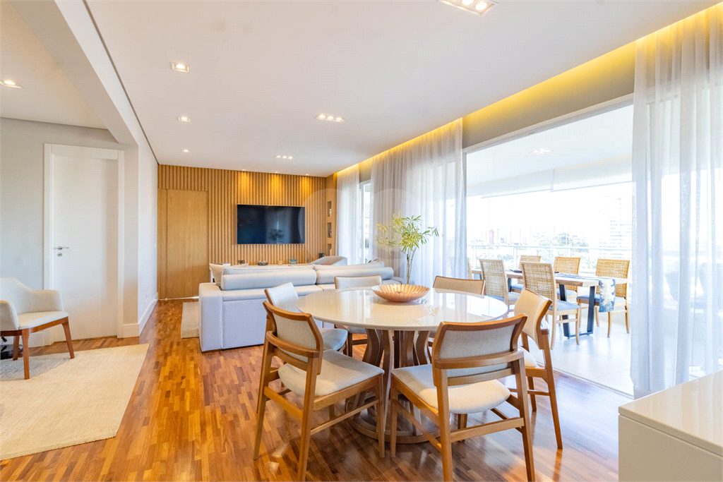 APARTAMENTO em VILA ANASTÁCIO