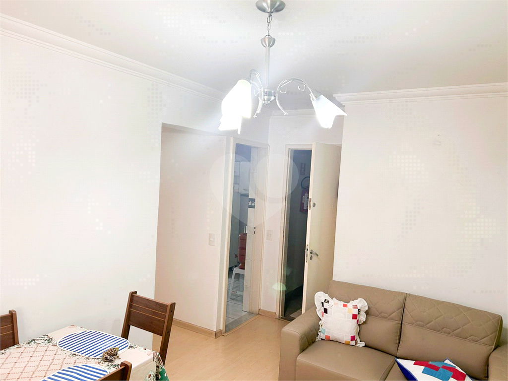 APARTAMENTO em CASA VERDE