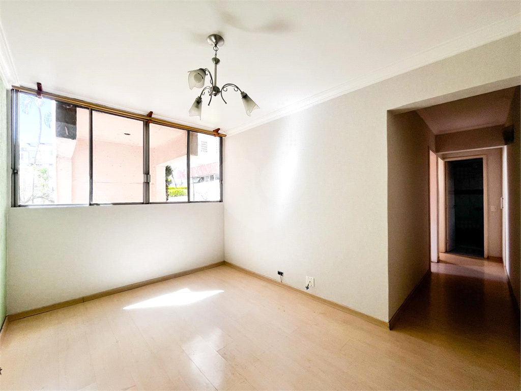 APARTAMENTO em CASA VERDE
