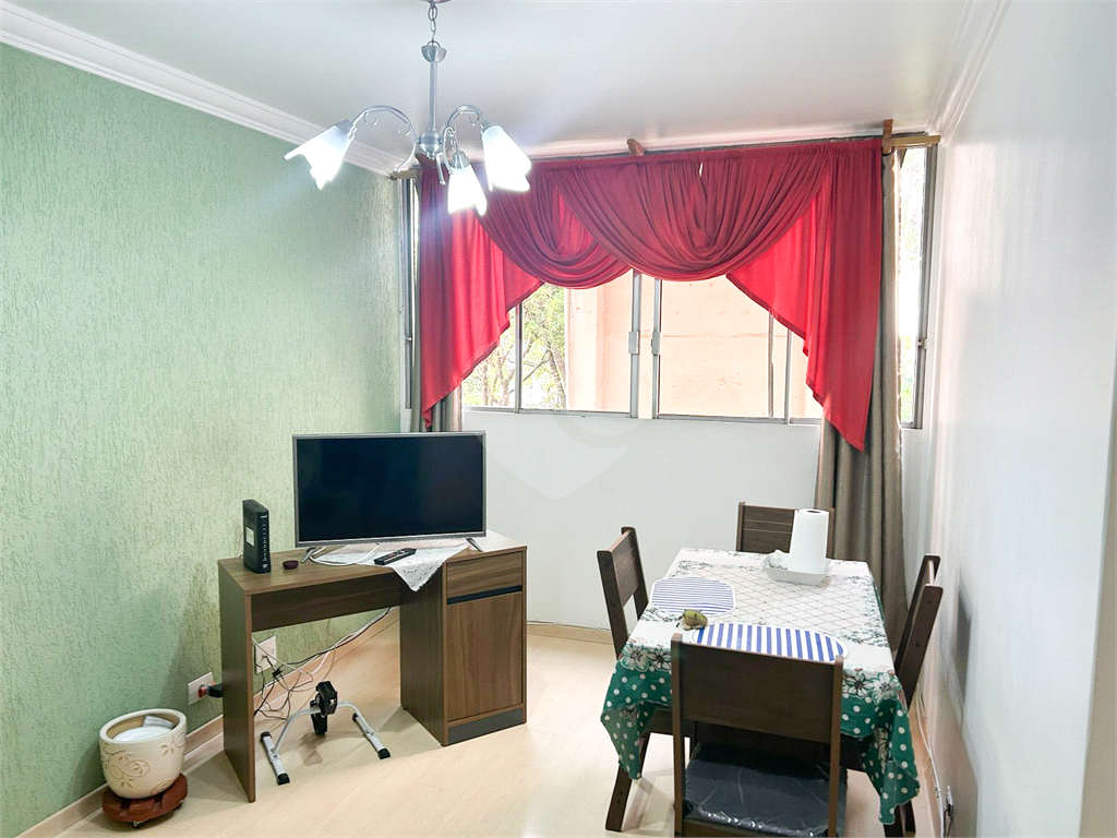 APARTAMENTO em CASA VERDE
