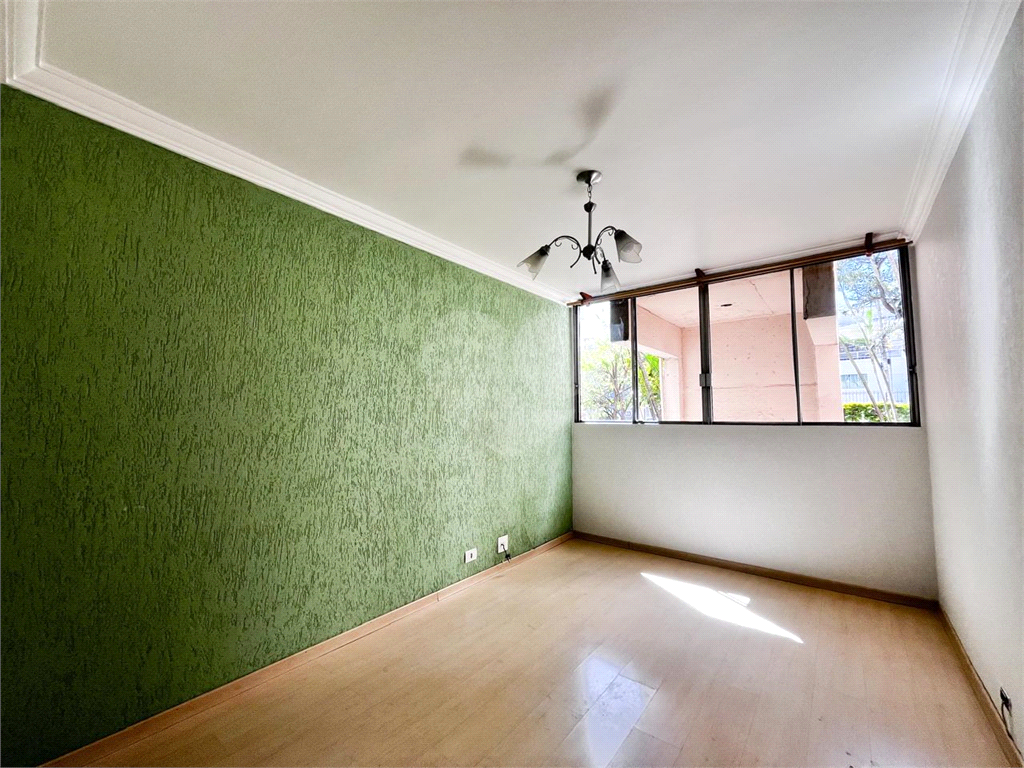 APARTAMENTO em CASA VERDE