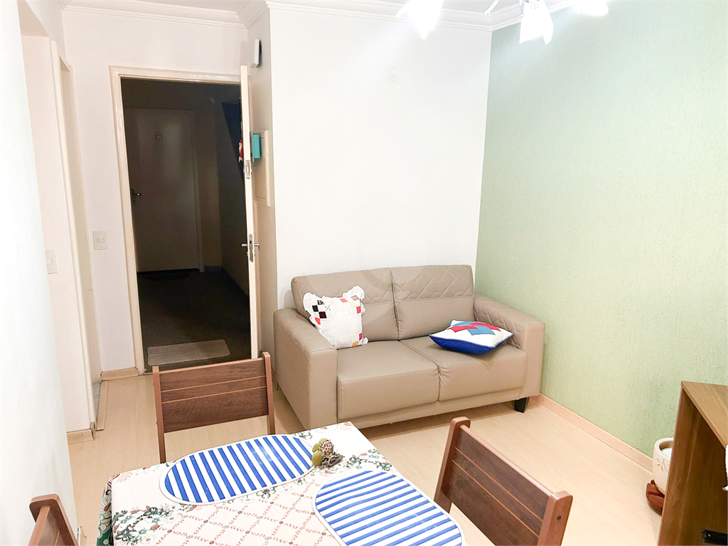 APARTAMENTO em CASA VERDE