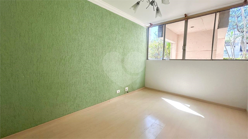 APARTAMENTO em CASA VERDE