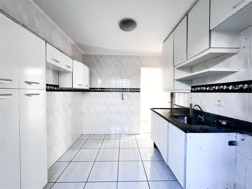 APARTAMENTO em CASA VERDE