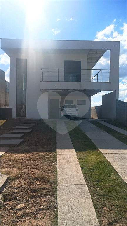 Casa de Condomínio à venda com 4 quartos, 260m² - Foto 2