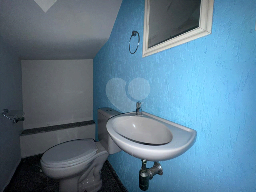 Sobrado para locação| 130m²| 2 dormitórios| 3 vagas em Vila Nivi| SP!