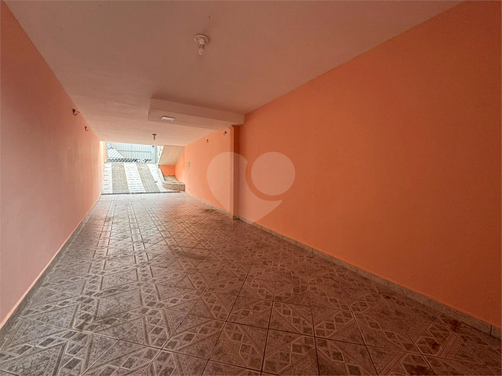 Sobrado para locação| 130m²| 2 dormitórios| 3 vagas em Vila Nivi| SP!