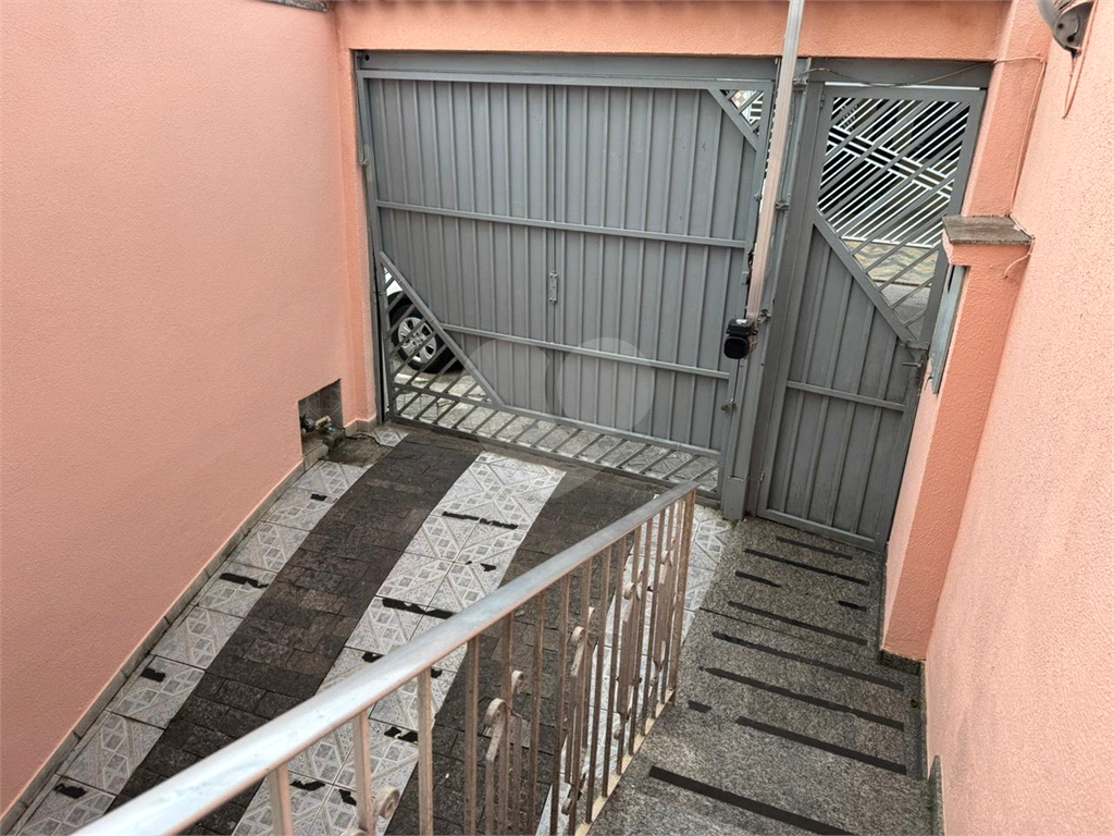 Sobrado para locação| 130m²| 2 dormitórios| 3 vagas em Vila Nivi| SP!