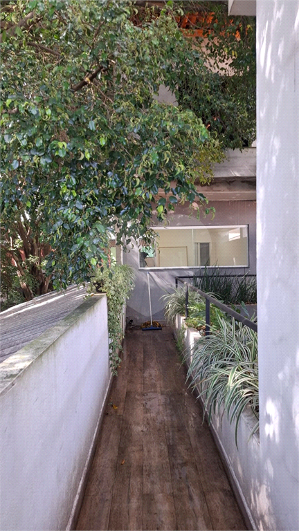 PRÉDIO INTEIRO em LAPA