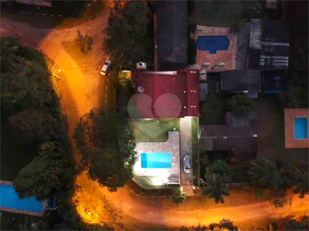Casa na Serra da Cantareira em condomínio com três dormitórios / piscina / espaço gourmet - Porteira fechada !!!