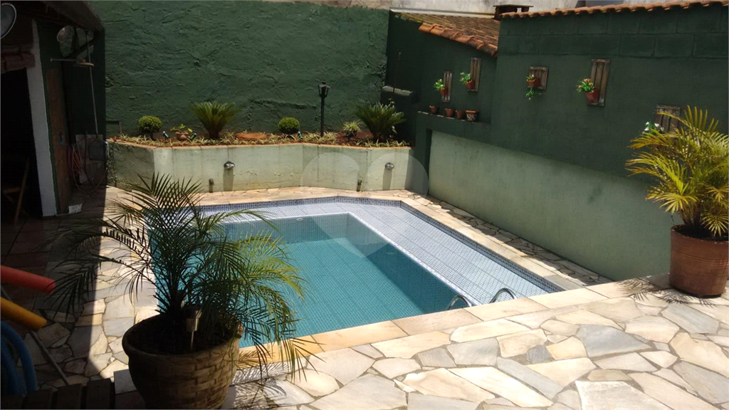 Casa à venda| 250m²| 2 dormitórios (1 suíte)| 2 vagas em Santo André| SP!