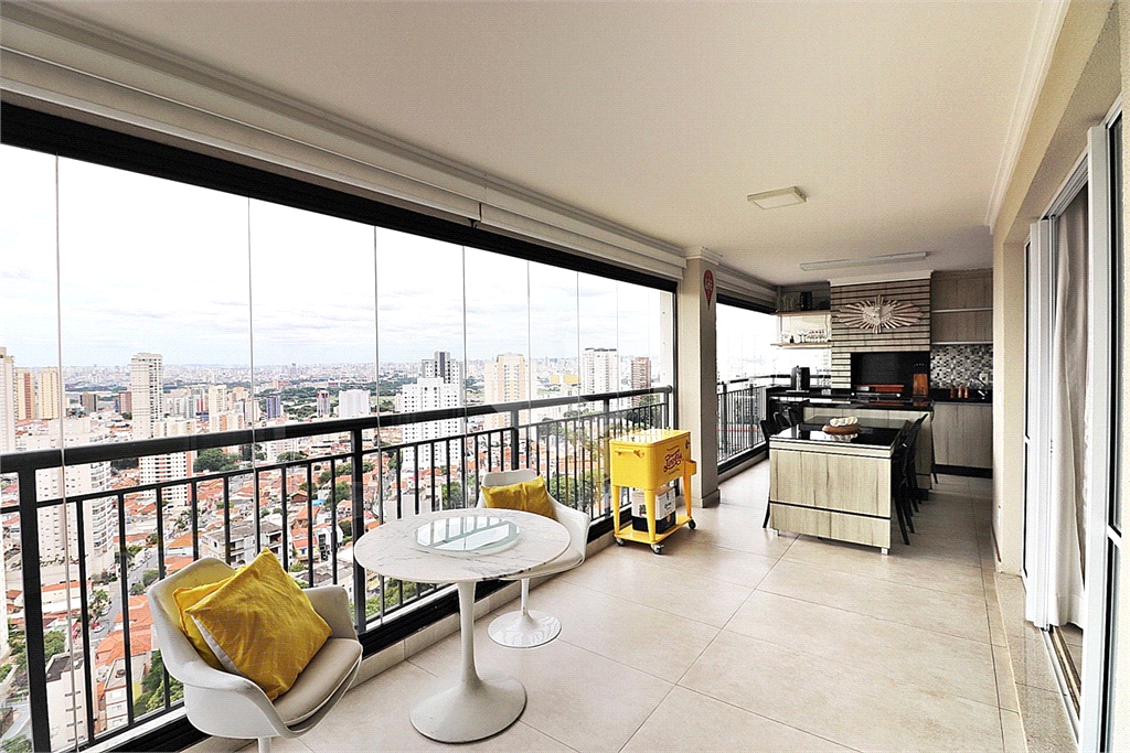 Apartamento à venda em Santa Teresinha – 163 m² | Varanda Gourmet | 3 Vagas | 3 Suítes