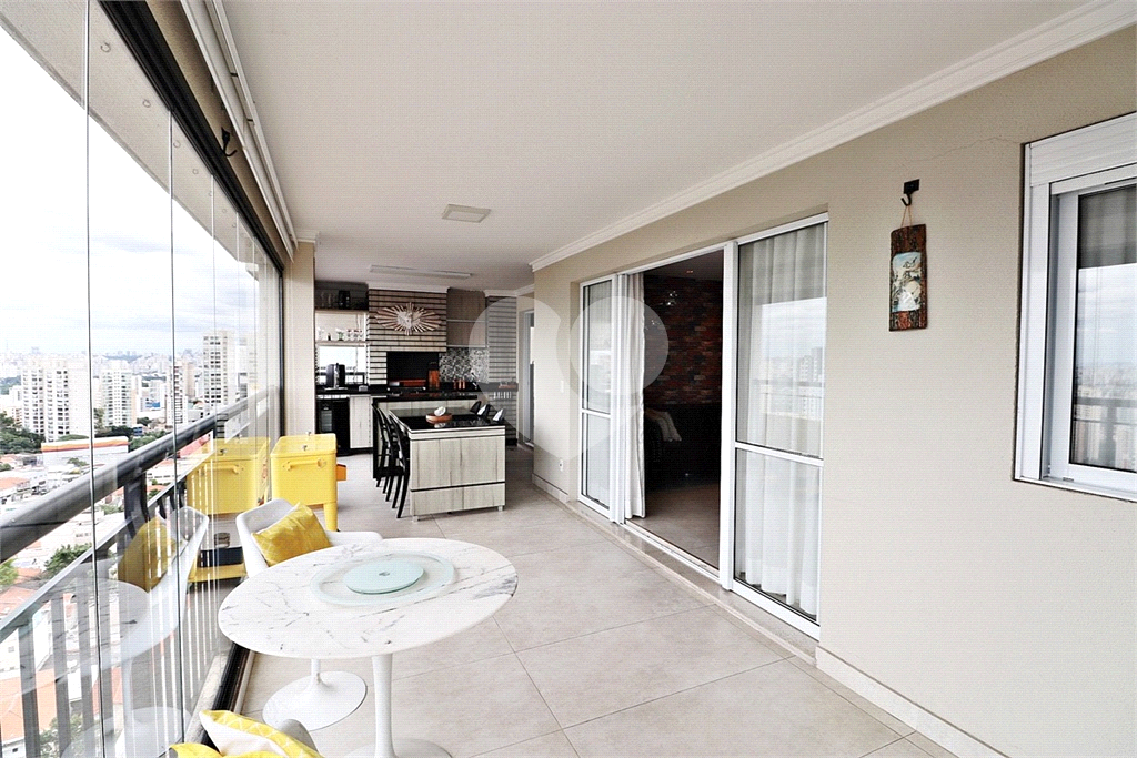 Apartamento à venda em Santa Teresinha – 163 m² | Varanda Gourmet | 3 Vagas | 3 Suítes