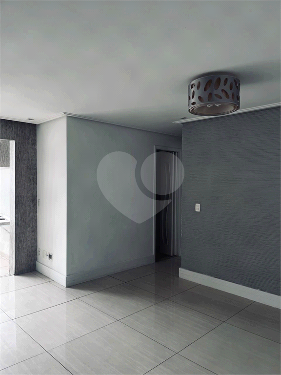 Apartamento à venda com 3 quartos, 69m² - Foto 3