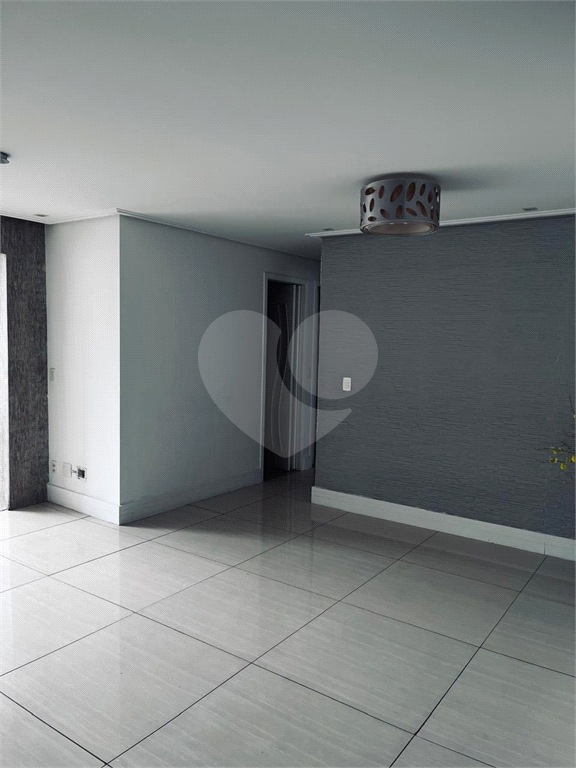 Apartamento à venda com 3 quartos, 69m² - Foto 1