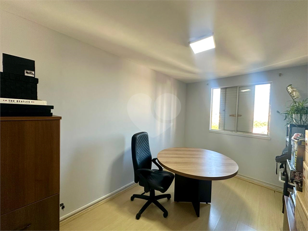 Apartamento com dois quartos, vaga fixa - Horto Florestal