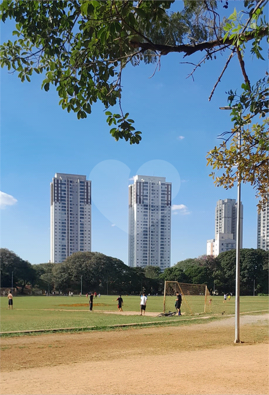 APARTAMENTO em VILA SÔNIA