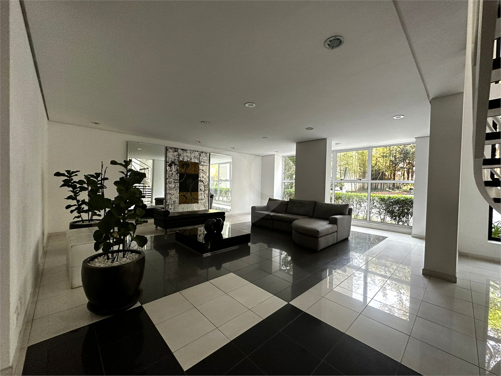 APARTAMENTO em PANAMBY