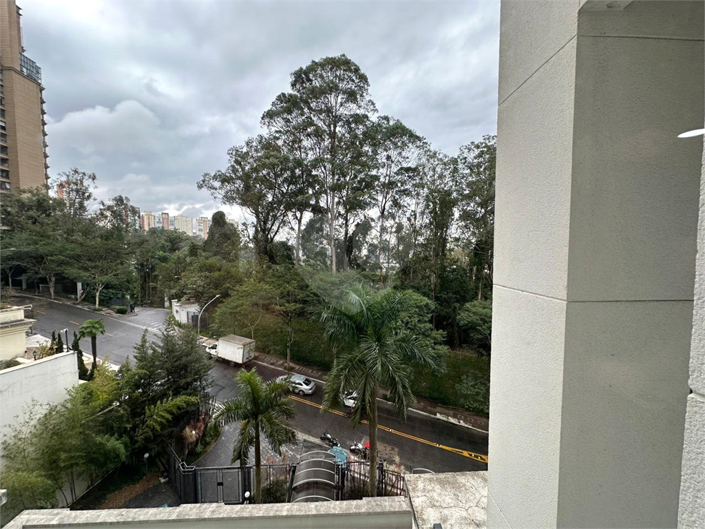 APARTAMENTO em PANAMBY