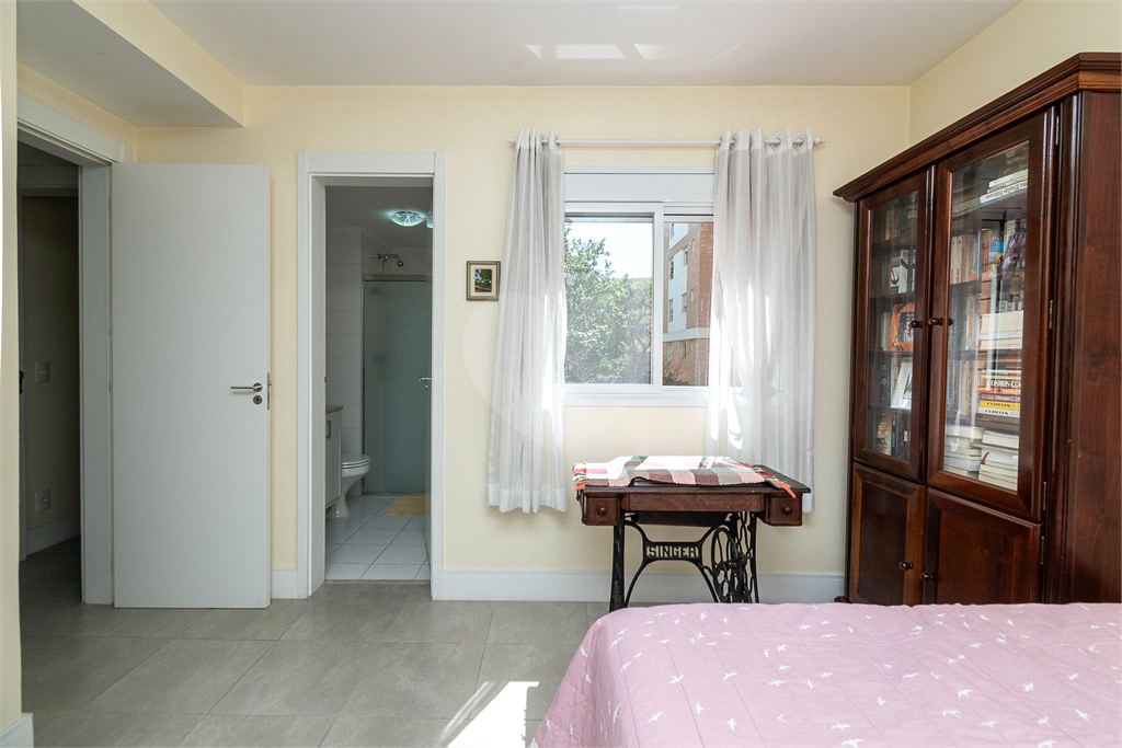 APARTAMENTO À VENDA NA MOÓCA 