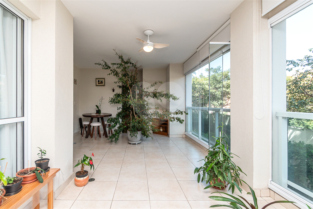 APARTAMENTO À VENDA NA MOÓCA 