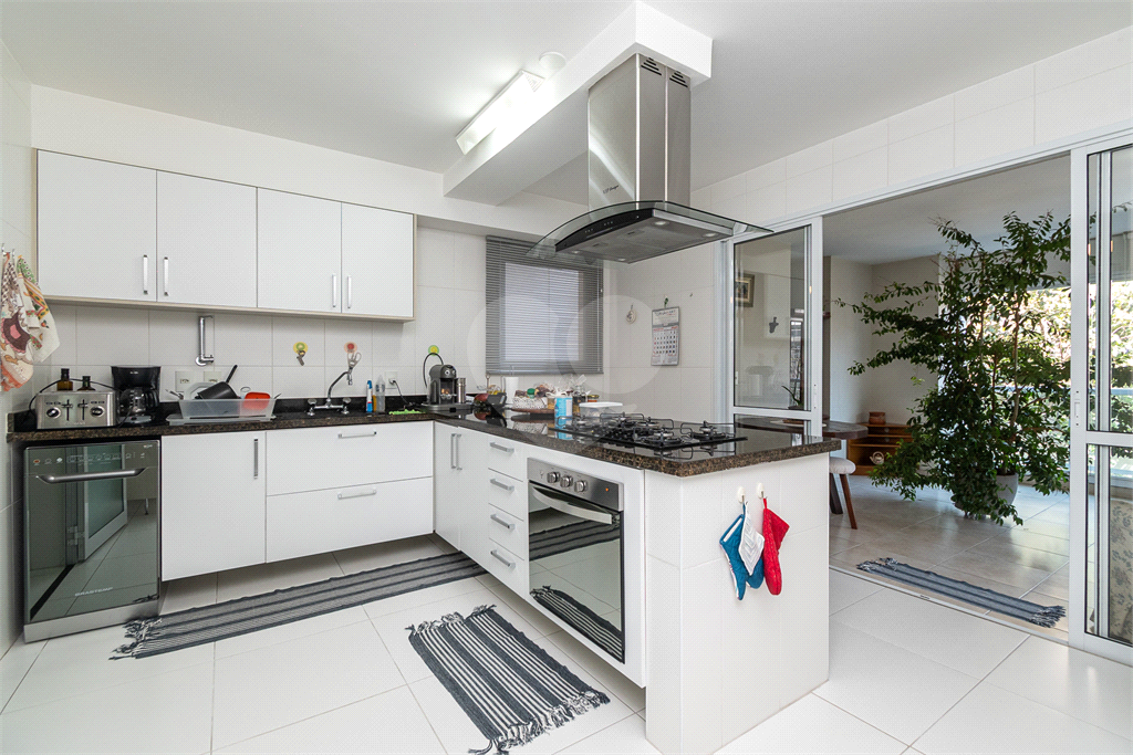 APARTAMENTO À VENDA NA MOÓCA 