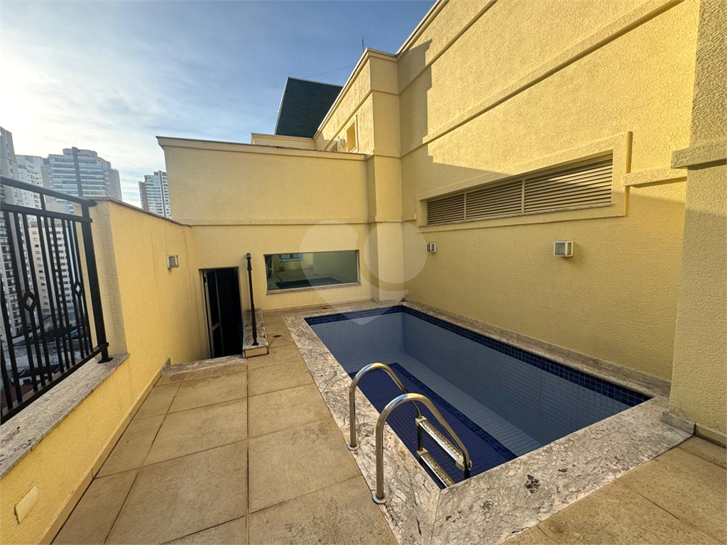 Triplex  á venda e locação em Santana