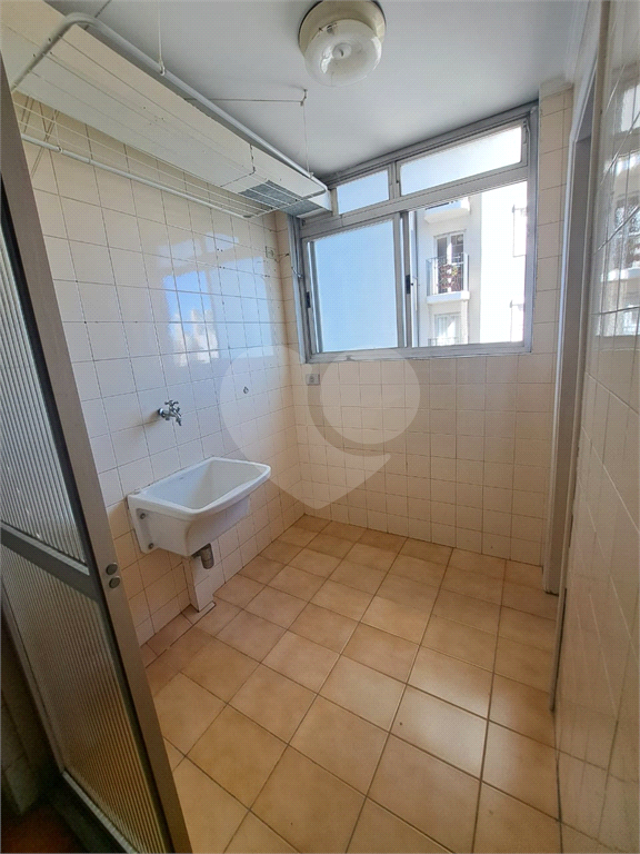 Apartamento à Venda 58m²| 2 Dormitórios| Sala para 2 Ambientes| 2 Vagas| Varanda em Santana