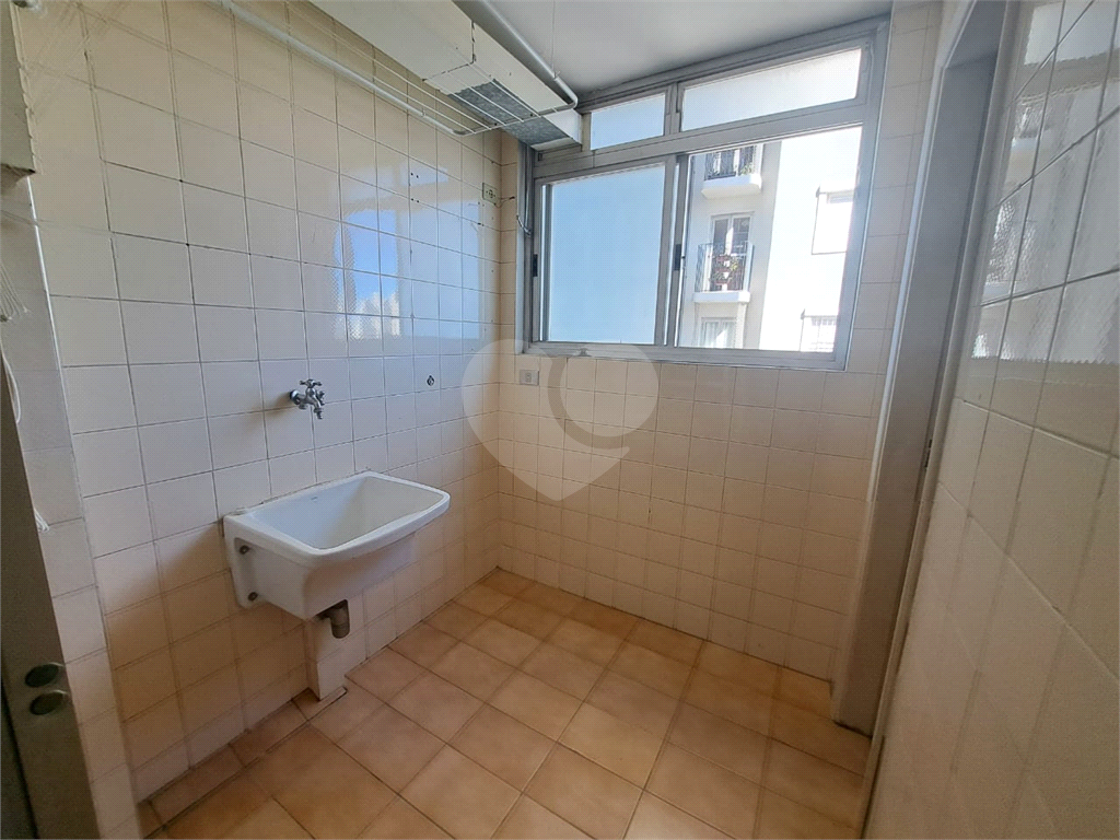 Apartamento à Venda 58m²| 2 Dormitórios| Sala para 2 Ambientes| 2 Vagas| Varanda em Santana