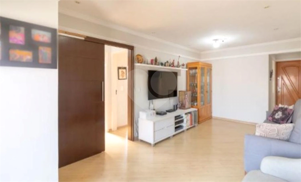 Apartamento a 800 metros do Metro Saúde