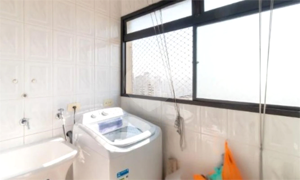 Apartamento a 800 metros do Metro Saúde