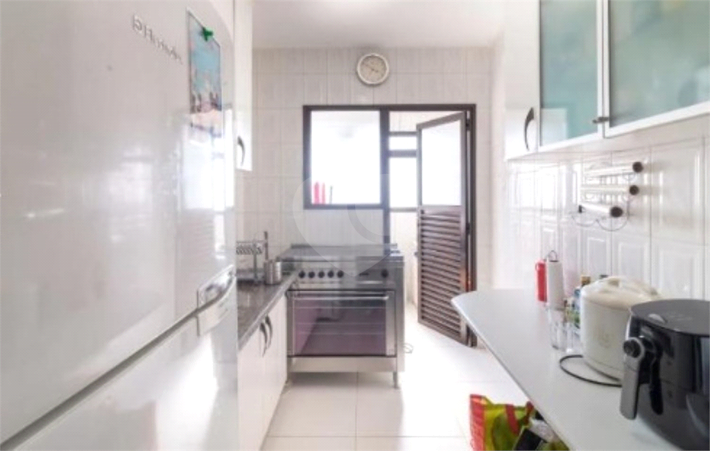 Apartamento a 800 metros do Metro Saúde