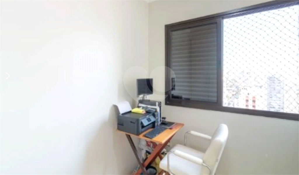 Apartamento a 800 metros do Metro Saúde