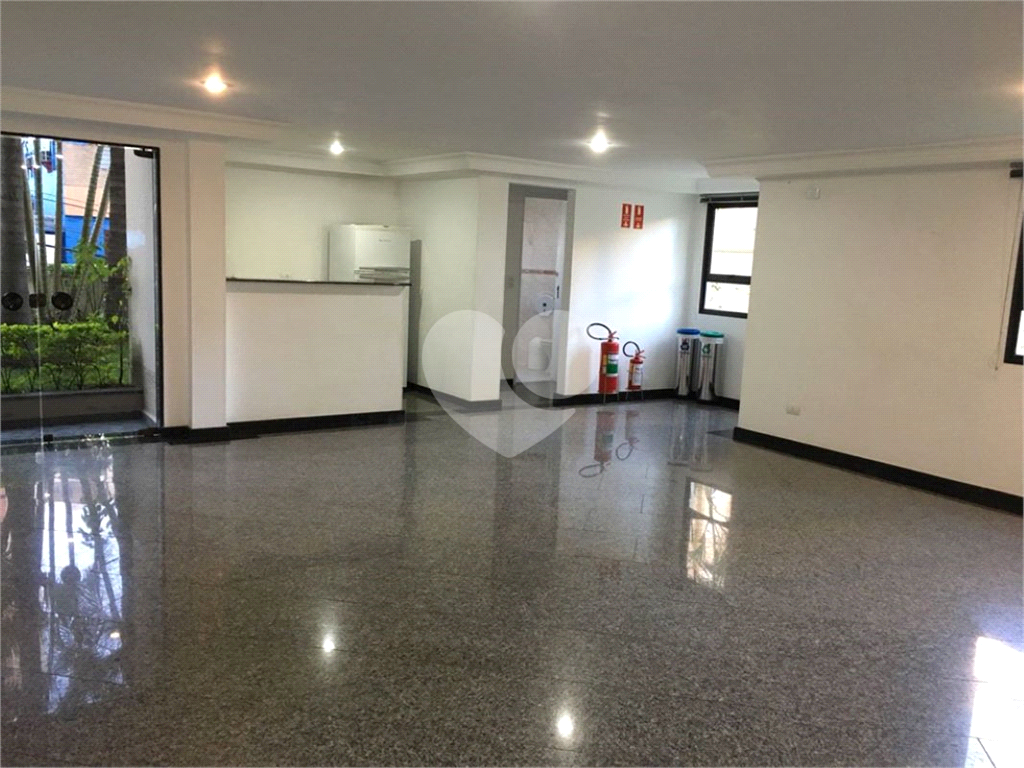 Apartamento a 800 metros do Metro Saúde