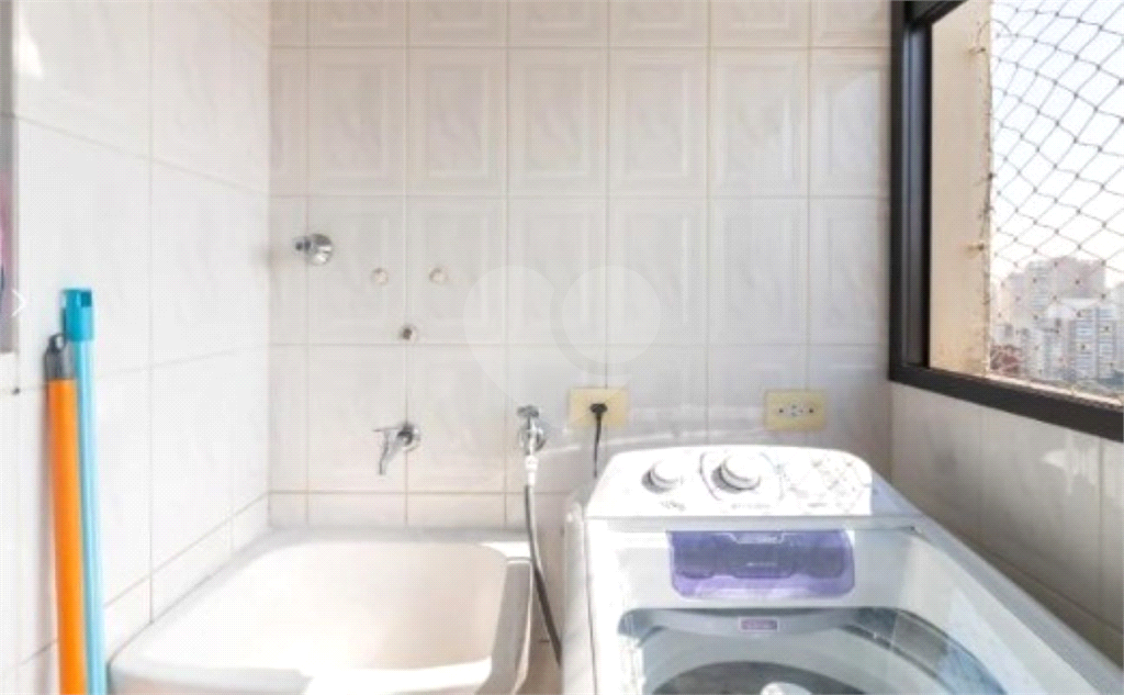Apartamento a 800 metros do Metro Saúde