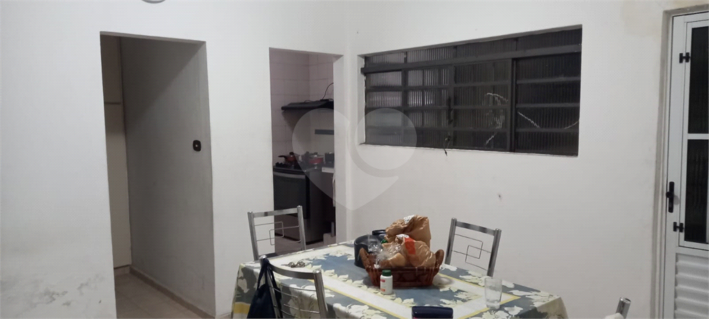 Casa à Venda em Jaçanã 1 Dormitório, 1 Sala, 1 Banheiro, 1 Vaga, Quintal com Edícula 