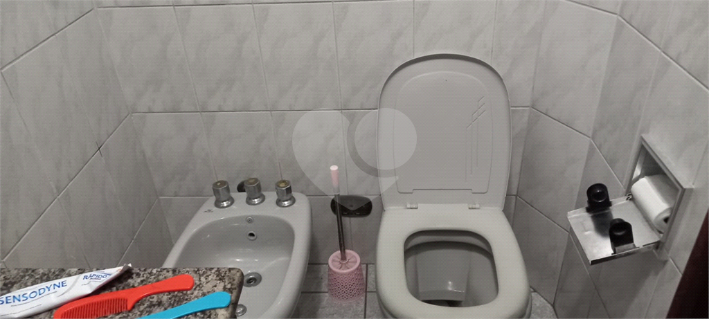 Casa à Venda em Jaçanã 1 Dormitório, 1 Sala, 1 Banheiro, 1 Vaga, Quintal com Edícula 