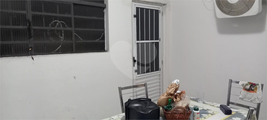 Casa à Venda em Jaçanã 1 Dormitório, 1 Sala, 1 Banheiro, 1 Vaga, Quintal com Edícula 