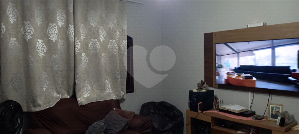 Casa à Venda em Jaçanã 1 Dormitório, 1 Sala, 1 Banheiro, 1 Vaga, Quintal com Edícula 