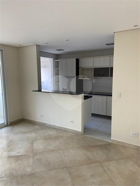 Apartamento para Locação no Parada Inglesa com 2 Suítes, 3 banheiros e 2 vagas de garagem