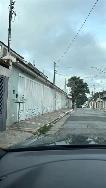 Casa à Venda – 3 Suítes, Closet, Churrasqueira e 4 Vagas