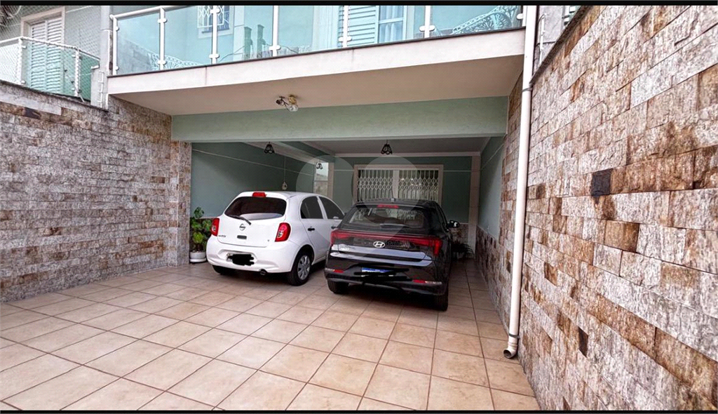 Casa à Venda – 3 Suítes, Closet, Churrasqueira e 4 Vagas