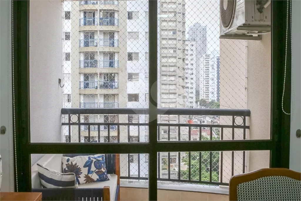 APARTAMENTO em PERDIZES