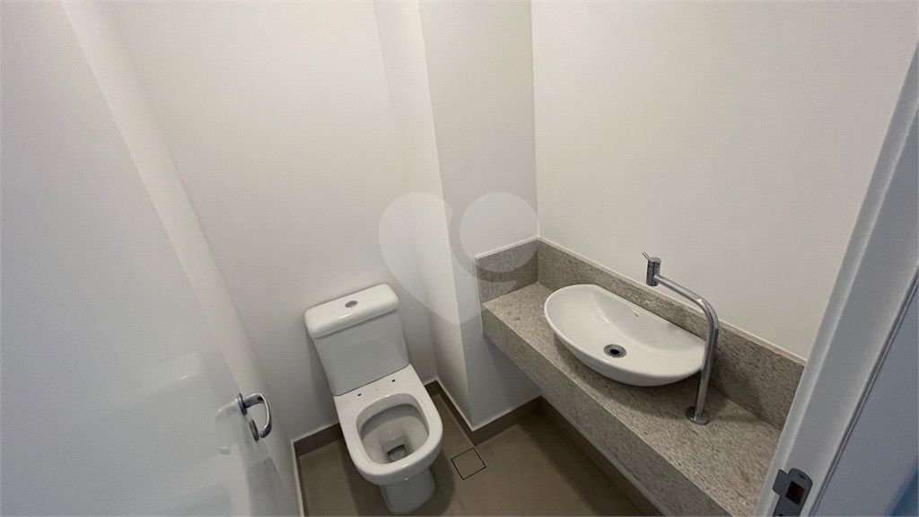 Apartamento para alugar com 2 quartos, 80m² - Foto 11