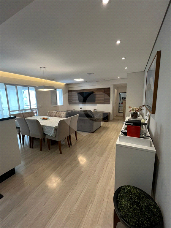 Apartamento à venda com varanda gourmet na Mooca