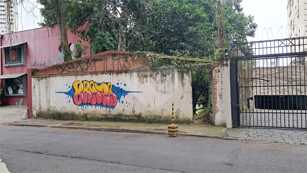 Terreno a Venda no Real Parque!
