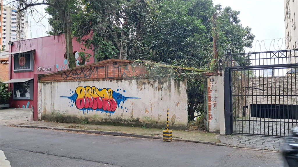 Terreno a Venda no Real Parque!