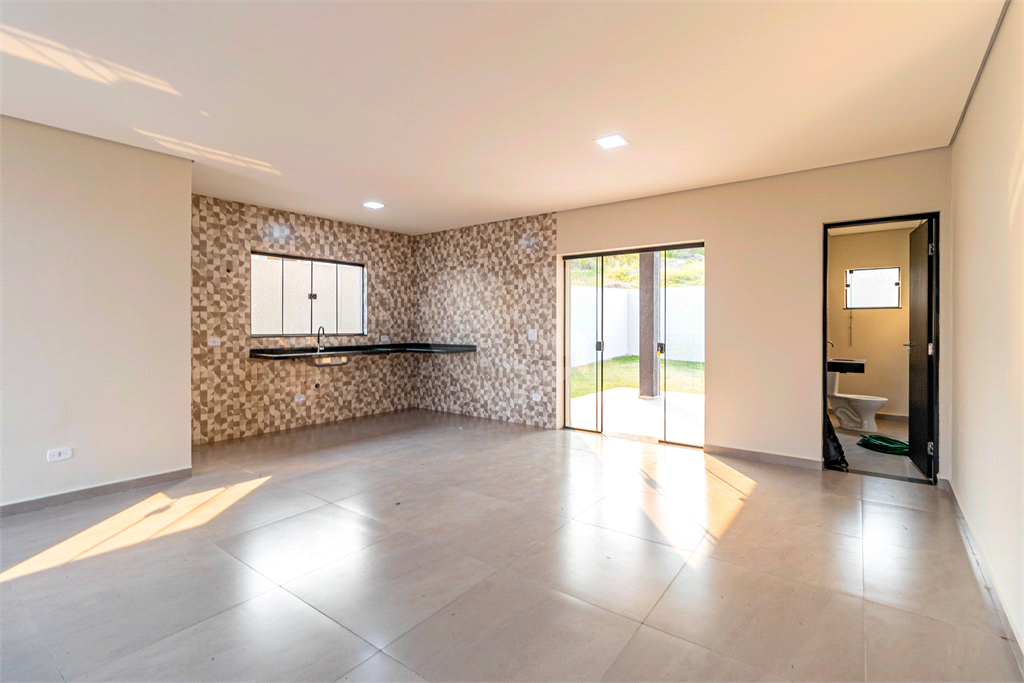 Casa à venda com 3 quartos, 100m² - Foto 8