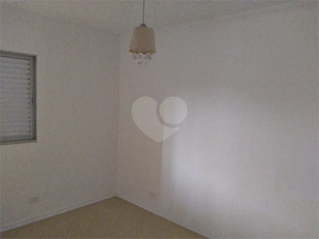 APARTAMENTO em VILA GUSTAVO